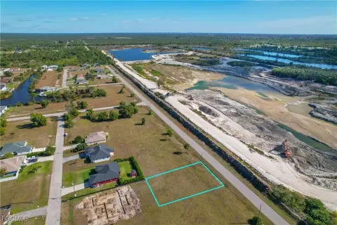 Residential Land in Cape Coral