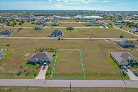 Waterfront Lot in Cape Coral