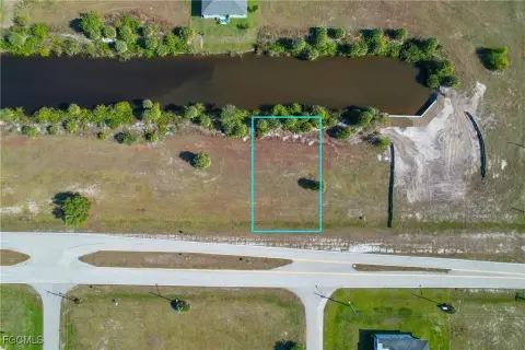 Waterfront Lot in Cape Coral