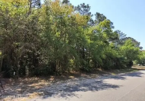 Residential Land in Oak Island