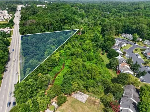 Commercial Land with Major Road Frontage