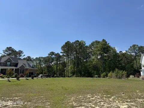 Residential Lot in Loggerhead Bay