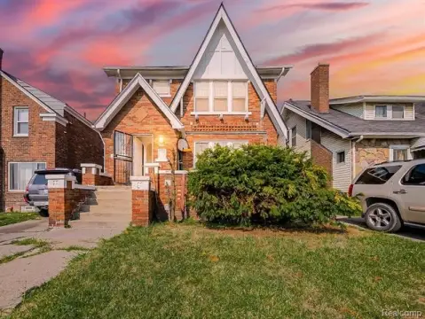 Detroit Duplex: Investment Opportunity