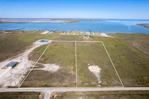 Spacious Acreage in Sunset Bay