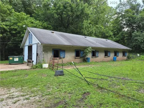 Equestrian Property with Barn