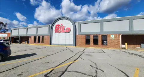 Grocery and Convenience Store Space