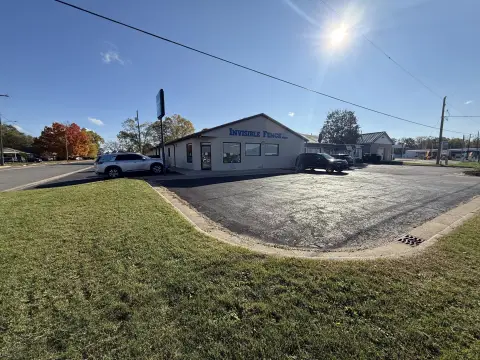 Lakeview Retail/Office/Warehouse Space Available