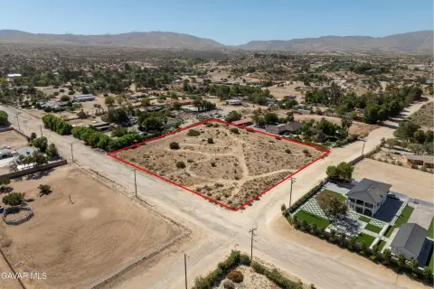 Palmdale Land with Panoramic Views