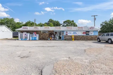 Turnkey Grocery Store on Highway