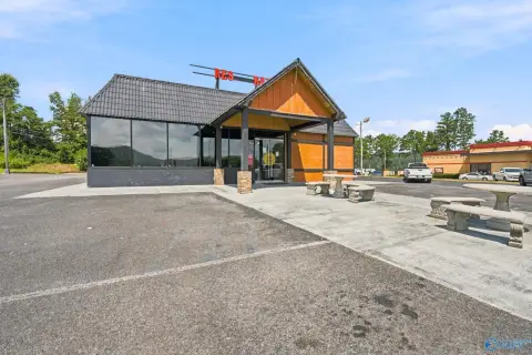 Restaurant Building with 150 Seats