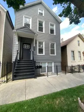 Chicago Multifamily Property For Sale