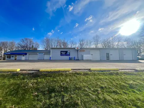 High Visibility Commercial Space