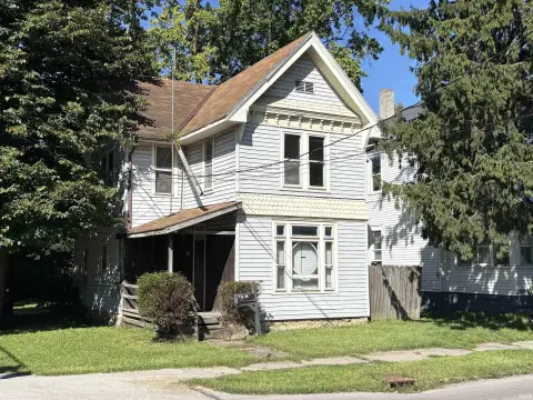Two-Unit Duplex with River Views