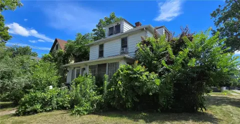 Two-Unit Duplex with 1-Bedroom Units
