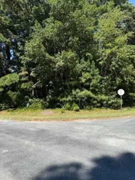 Corner Lot in Captain's Cove