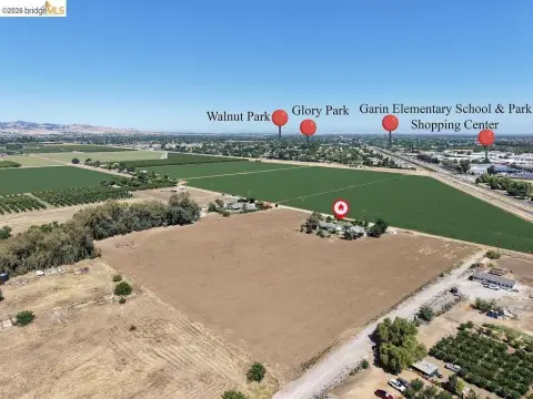 Agricultural Estate with Multi-Unit Residence