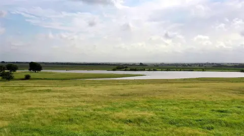 Ranch with Lake and Horse Facilities