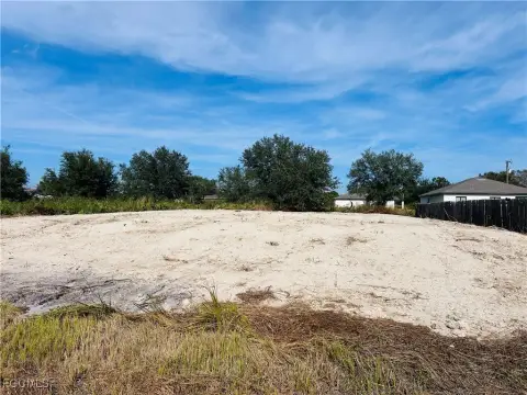 Ready-to-Build Lot in Lehigh Acres