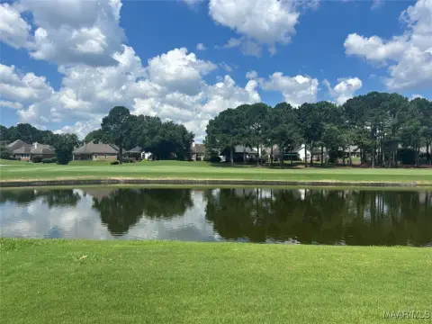 Wynlakes Land with Golf View