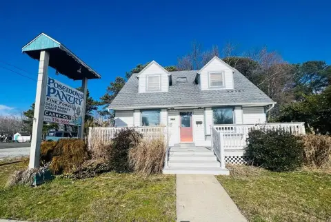 Commercial Space with Apartment Above