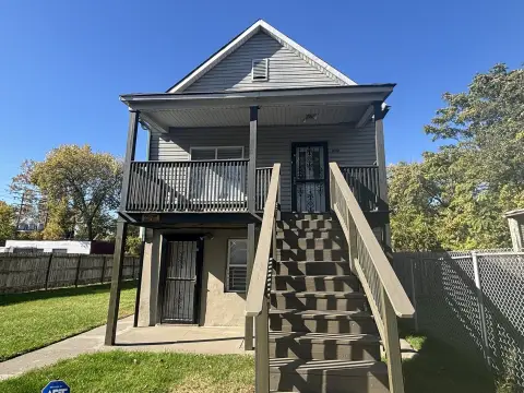 Turnkey Income-Producing 2-Unit Building