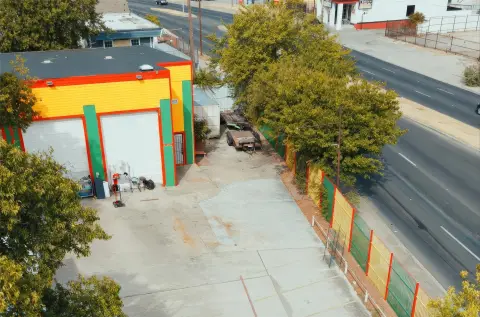 Auto Repair Shop with Oversized Bays