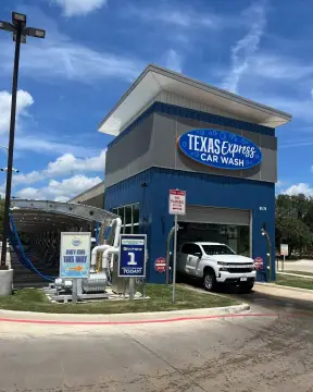 Express Car Wash with Vacuum Stations