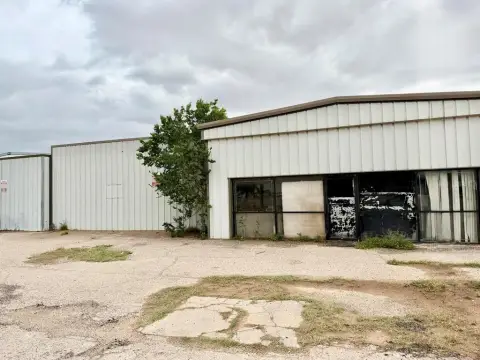 Midland Commercial Buildings on Acreage