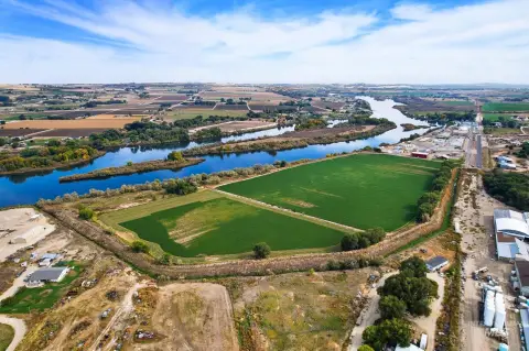 Snake River Waterfront Land