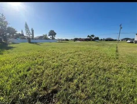Oversized Lot in Cape Coral