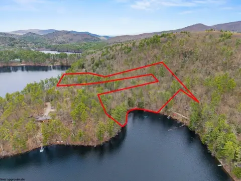Waterfront Land Parcel with 740 Feet