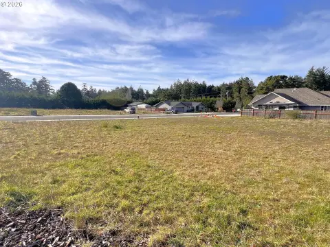Coos Bay Ready-to-Build Lot