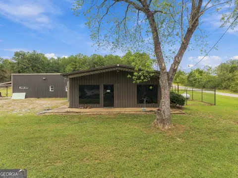 Mixed-Use Property with Living Quarters