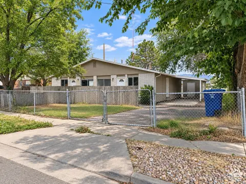 Duplex with Carports