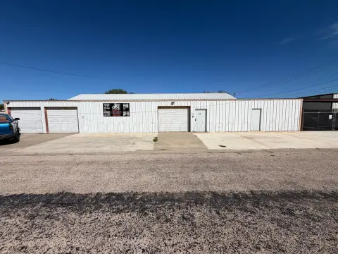 Cabinet Shop with Showroom