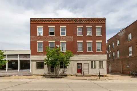 Retail Space in Dubuque, IA
