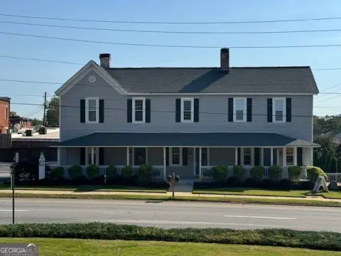 Office Suites in McDonough Square