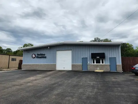 Single-Story Flex Space Building