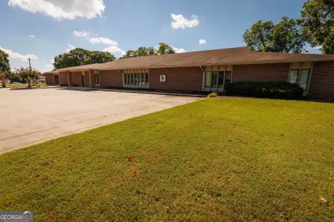 Versatile Commercial Building, Warner Robins