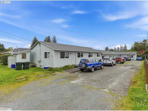 Coquille Six-Plex Investment Opportunity