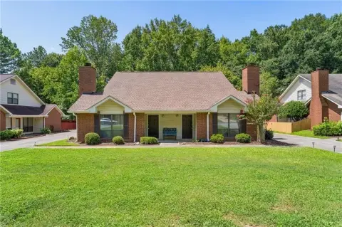 Updated Two-Unit Duplex