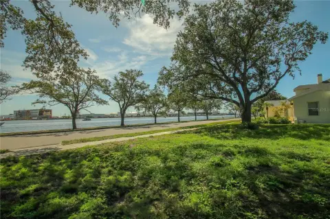 Residential Waterfront Homesite