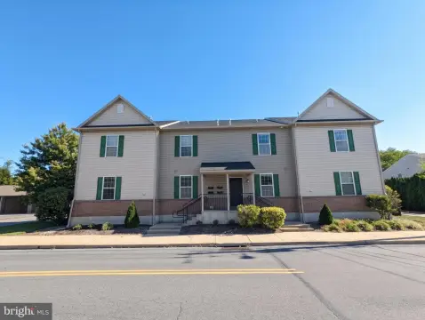 Four-Unit Student Housing Quadplex