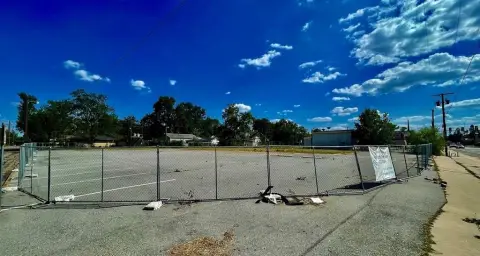 Commercial Corner Lot in Bonham