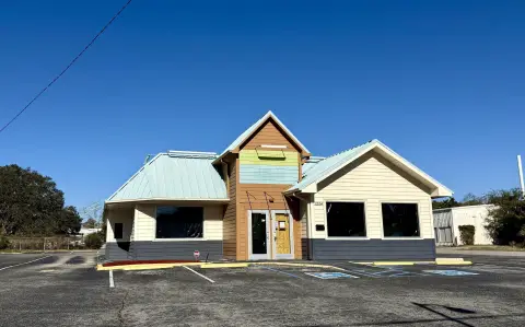 Former Restaurant on Kings Highway