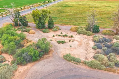 Commercial Lot with Field Access