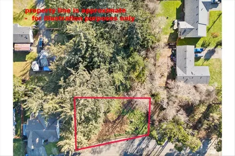 Residential Lot in Crescent City