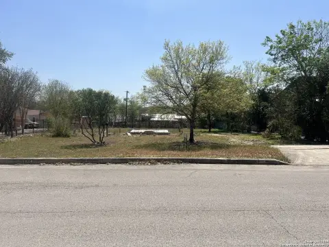 Land in Terrell Hills, TX