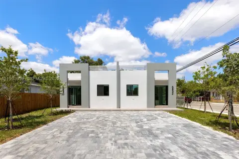 New 2025 Duplex with Private Yard