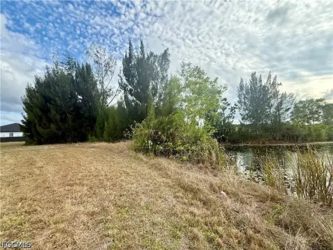 Waterfront Land in Cape Coral